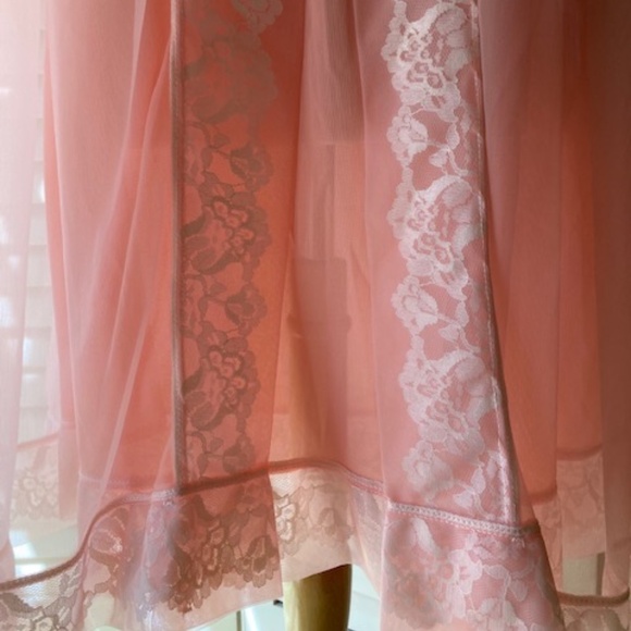 1960's Berkliff Peach Chiffon Peignoir Set - Picture 11 of 15